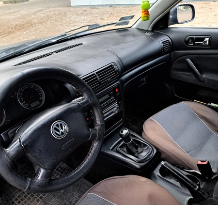 Volkswagen Passat cena 4200 przebieg: 307000, rok produkcji 2001 z Zabłudów małe 22